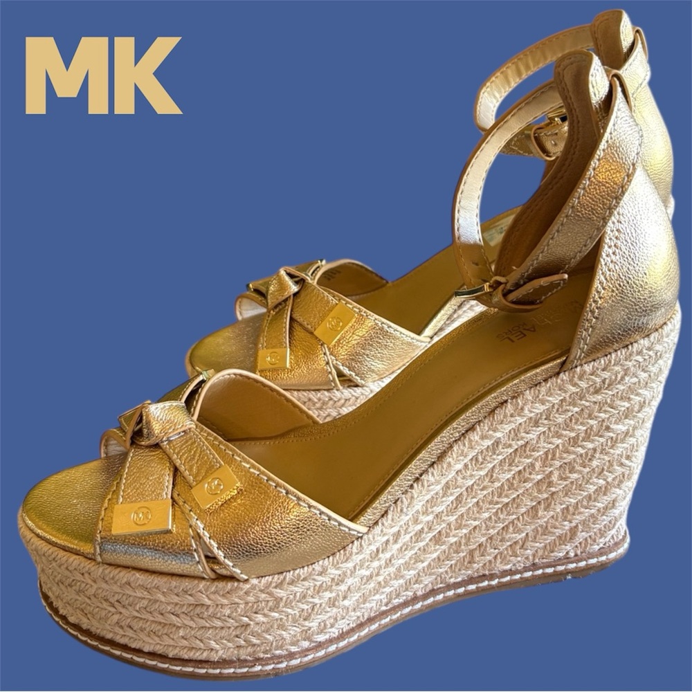 Michael Kors Lucinda/Leighton Style
Metallic Gold Espadrille Wedge
Sandal 8 NWOB - Picture 4 of 15